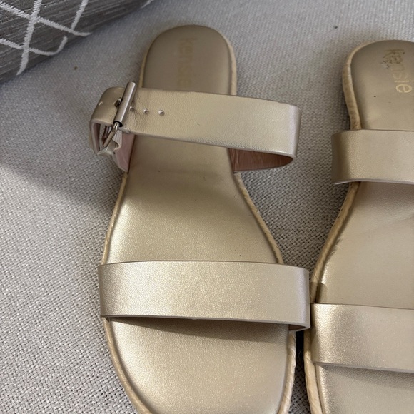 Kensie Gold Sandals Minimalist Design Flat Sole - Picture 3 of 7